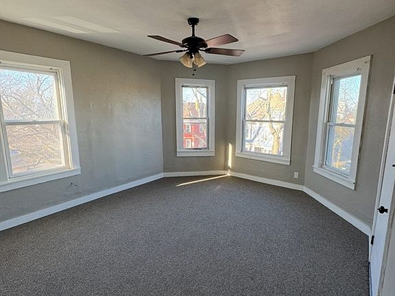 3rd image of 717-719 Brock Ave