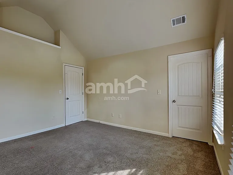 1470 Rose Terrace Cir — Photo 16