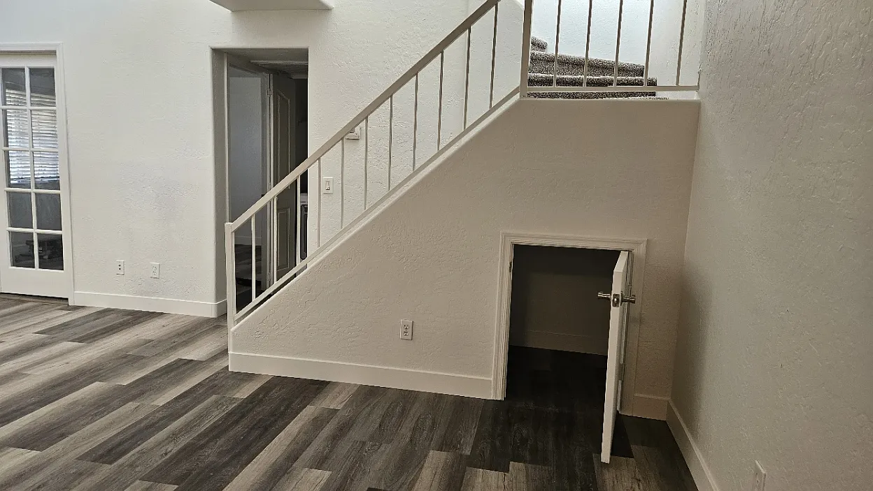 2 bed, 1106 sqft, $1,800 — Photo 2