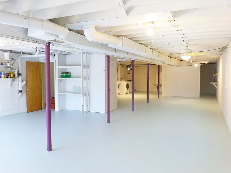 1,711 sq ft unfinished basement with endless possibilities.