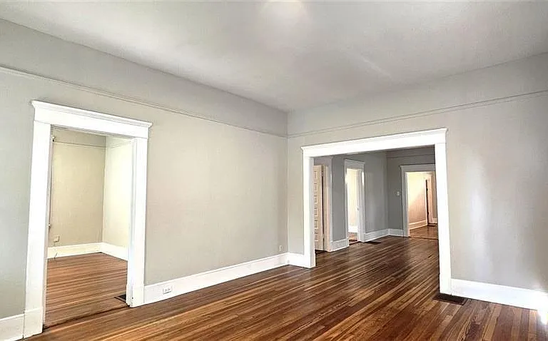 1047 Ridge Ave — Photo 12