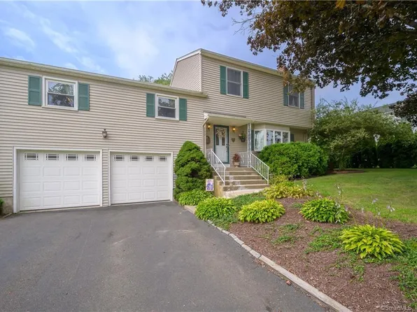 15 Sherwood Road, Waterbury, CT 06708