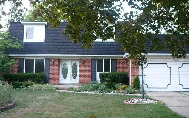 18250 Kilbirnie Ave photo 1