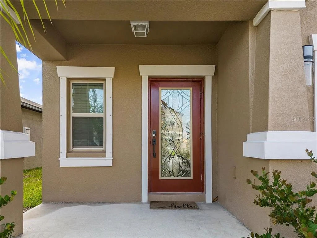 6 bed, 3.0 bath, 2614 sqft, $2,900 — Photo 4