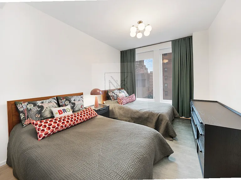 249 E 62nd St #3B — Photo 10