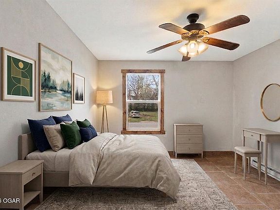 4th image of 1105 Walnut St