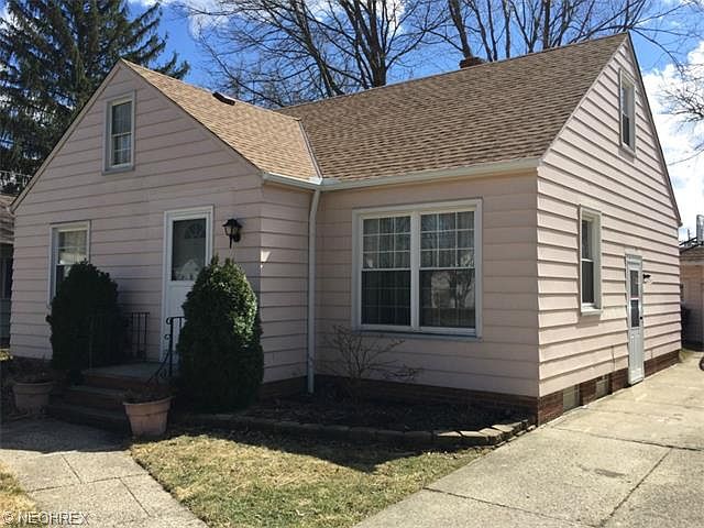 1st image of 203 Kraft St