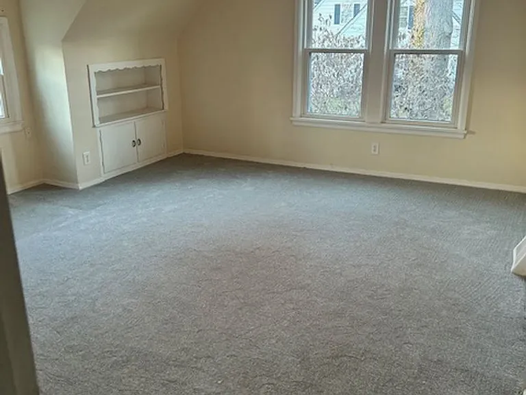 322 S Twyckenham Dr — Photo 16