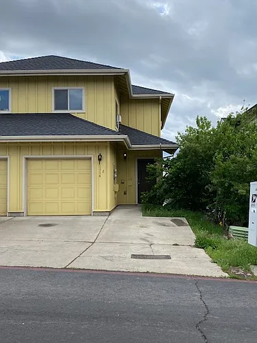 1714 NE Lotus Dr Photo 1