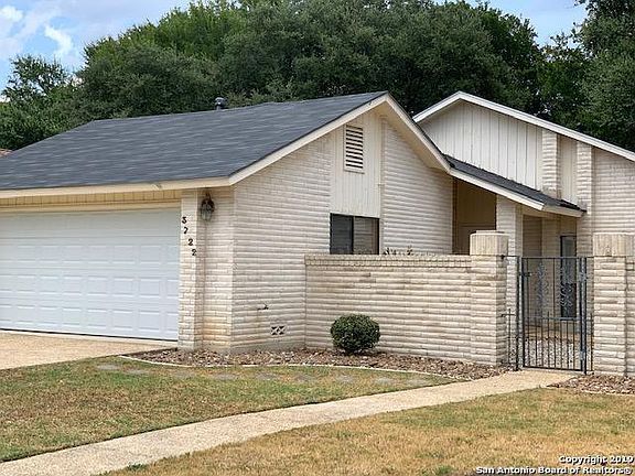 2nd image of 3722 Hunters Circle St