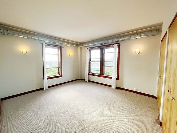 5th image of 5400 S Harper Ave Unit 1004