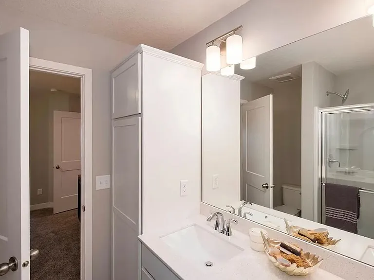 8047 Abercrombie Ln — Photo 11