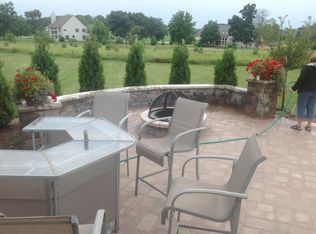 W314S8994 Wigwam Dr, Mukwonago, WI