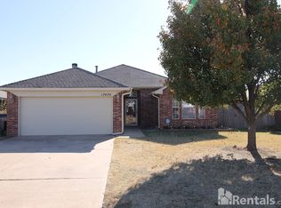 12424 NW 4th St, Yukon, OK 73099