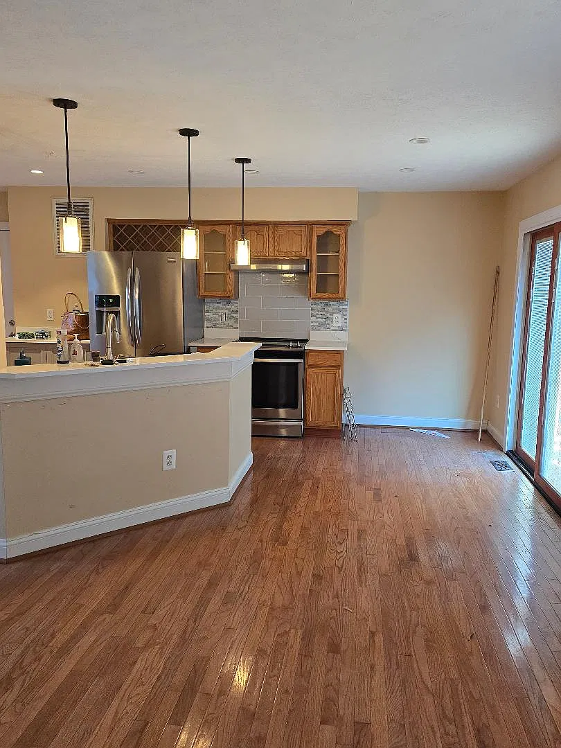 3 bed, 2.5 bath, 1695 sqft, $2,650 — Photo 3