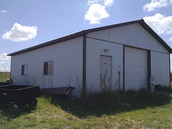 it has concrete floor/elec