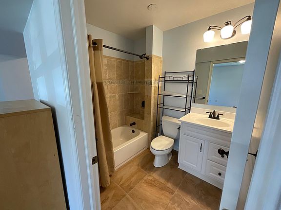 5th image of 458 Jacobsen Dr Floor 1