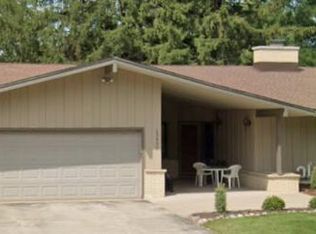 13430 Roswell Dr, Brookfield, WI 53005