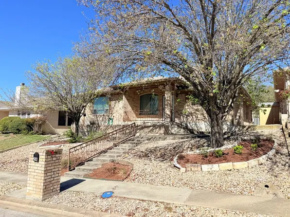 214 Oak Hill Dr, Kerrville, TX 78028