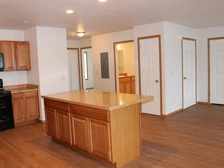 1410 Worden Ave #206 — Photo 7
