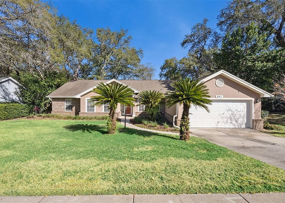 1st image of 307 OAK LEAF CIRCLE