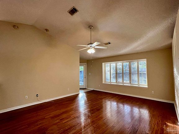 4th image of 4306 Montage Dr