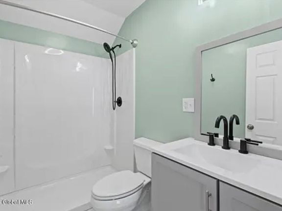 4th image of 550 East St #2