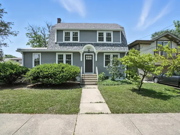 8646 S Nagle Ave, Burbank, IL 60459