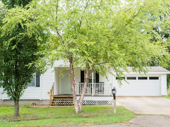 82 Crest Oak Dr, Starkville, MS 39759