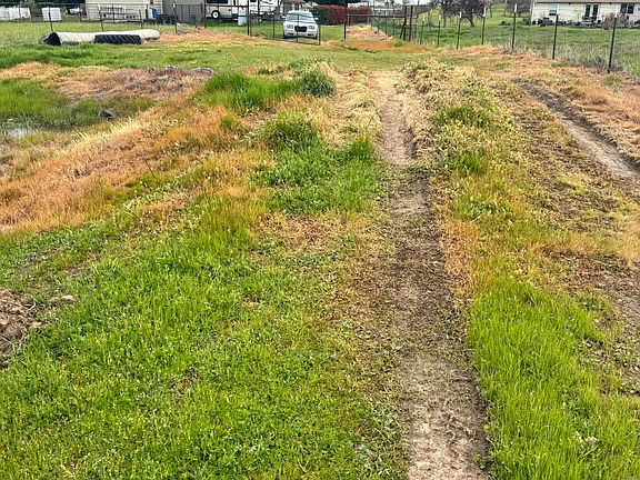 5th image of 1551 Goose Creek Rd