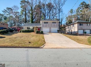 2236 Chestnut Hill Cir, Decatur, GA 30032