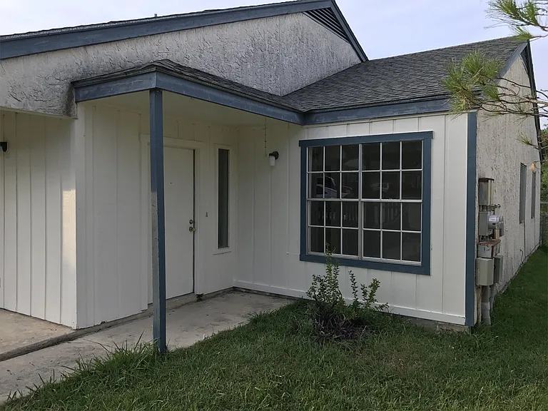1025 Sutton Dr #101 — Photo 1