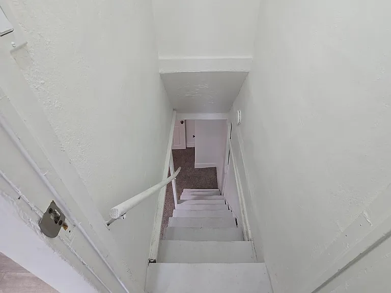 1127 Buena Vista Ave — Photo 7