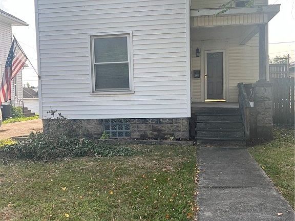 2nd image of 137 N 15th St
