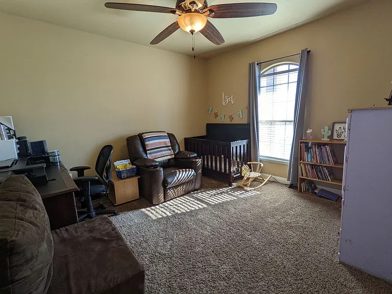 4320 Springwood Dr — Photo 14