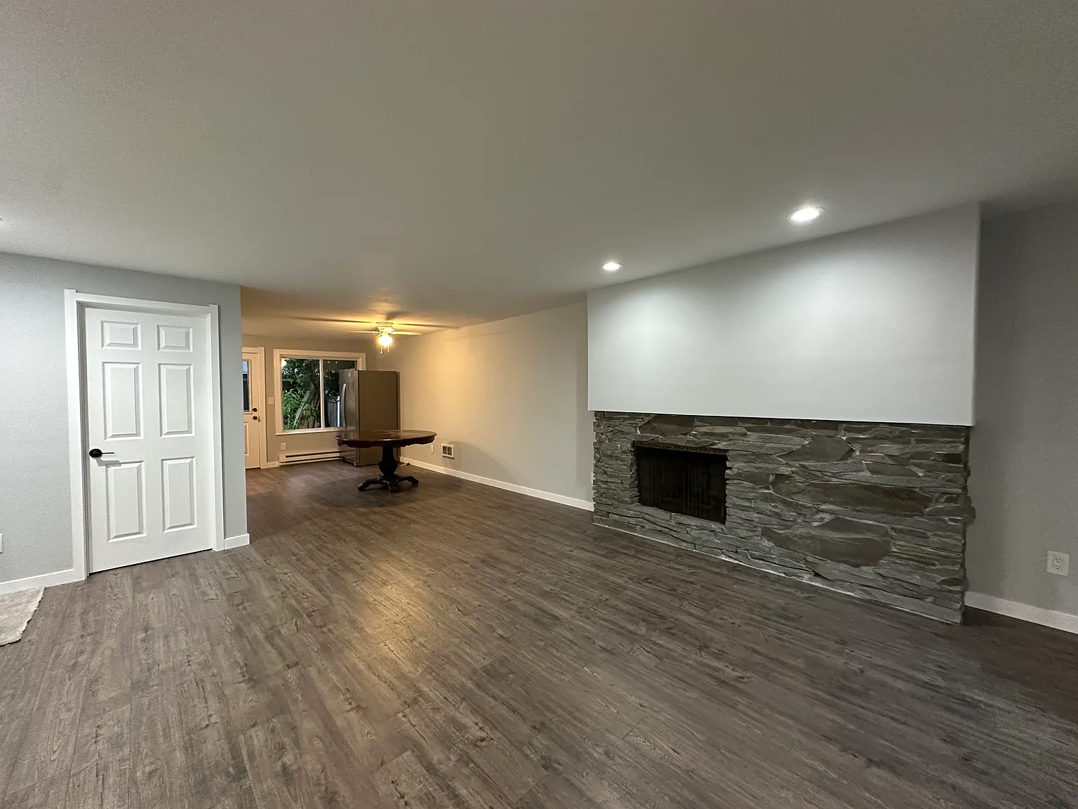 2 bed, 1300 sqft, $3,280 — Photo 4