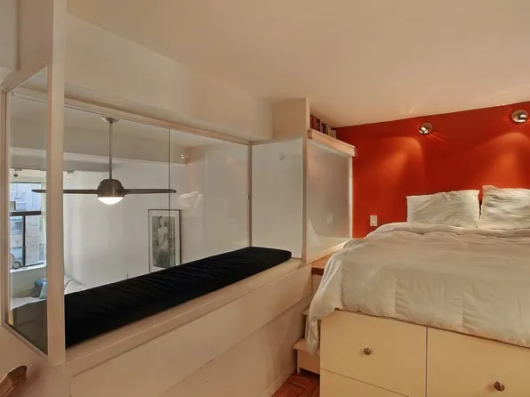 310 East 46th Street image 1 of 5