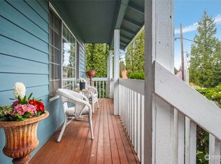 8109 NE 161st Pl, Kenmore, WA 98028