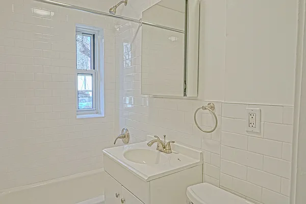 Rented by Compass | media 16