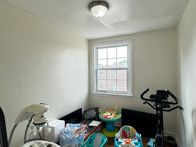 6344 Sylvester St — Photo 17