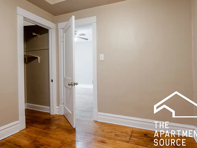 2614 N Springfield Ave #1 — Photo 5