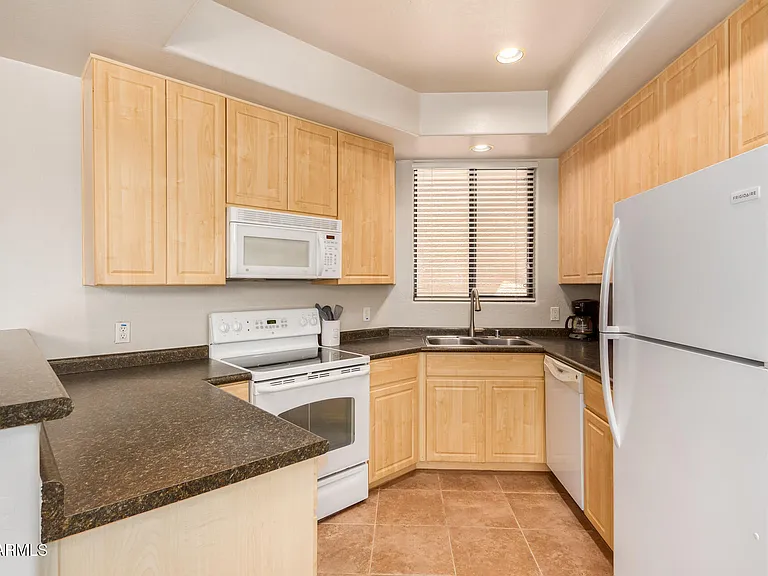 705 W Queen Creek Rd #1073 — Photo 5