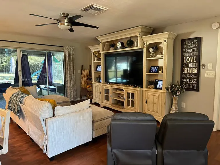 703 N McGowan Ave — Photo 8