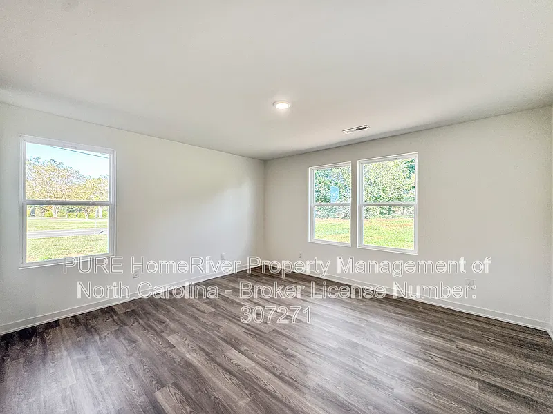 4 bed, 2.0 bath, 1773 sqft, $1,995 — Photo 3