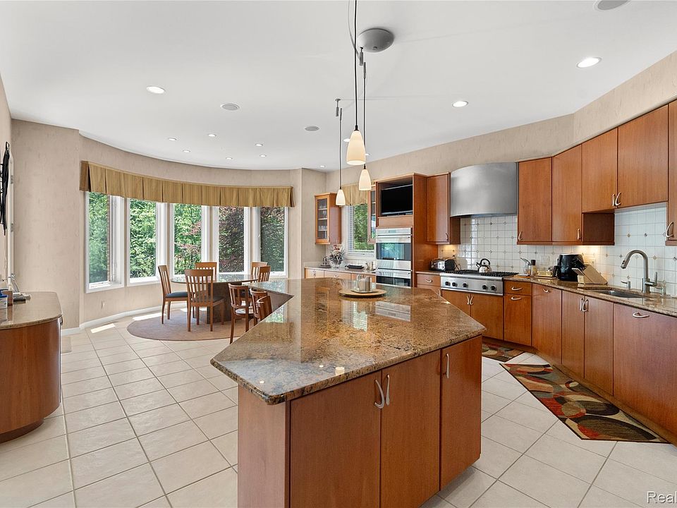 8479 Misty Mdws, photo 17
