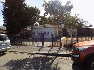 1322 E 90th St, Los Angeles, CA 90002