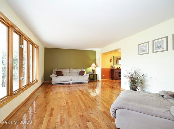 2nd image of 19830 Kensington Dr