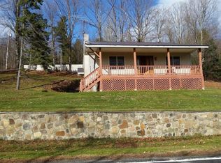 901 Creek Rd, Crown Point, NY 12928