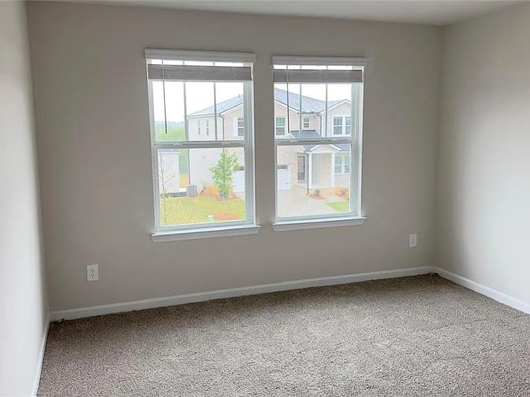 327 Valley Oak Dr — Photo 16