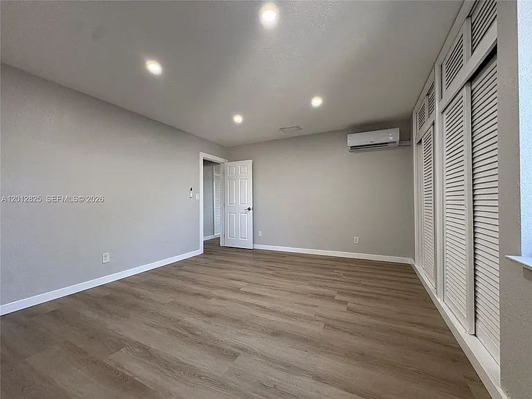 11960 SW 35th Ter #1 — Photo 8